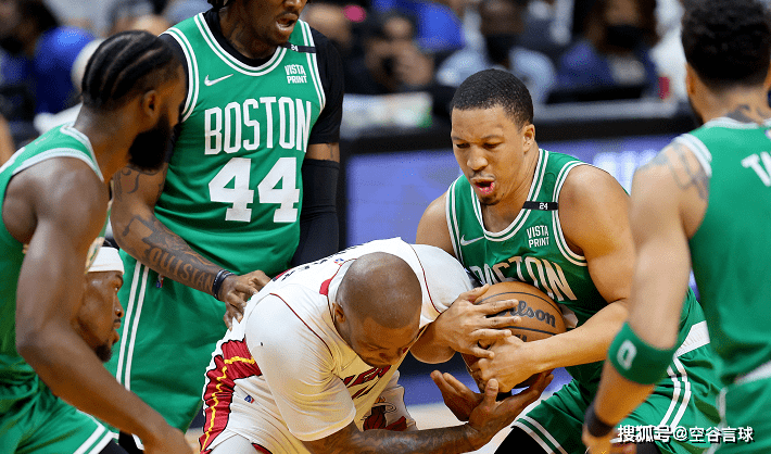逆转之夜！凯尔特人最后时刻连续得分取胜，回复功能工具组织专业.