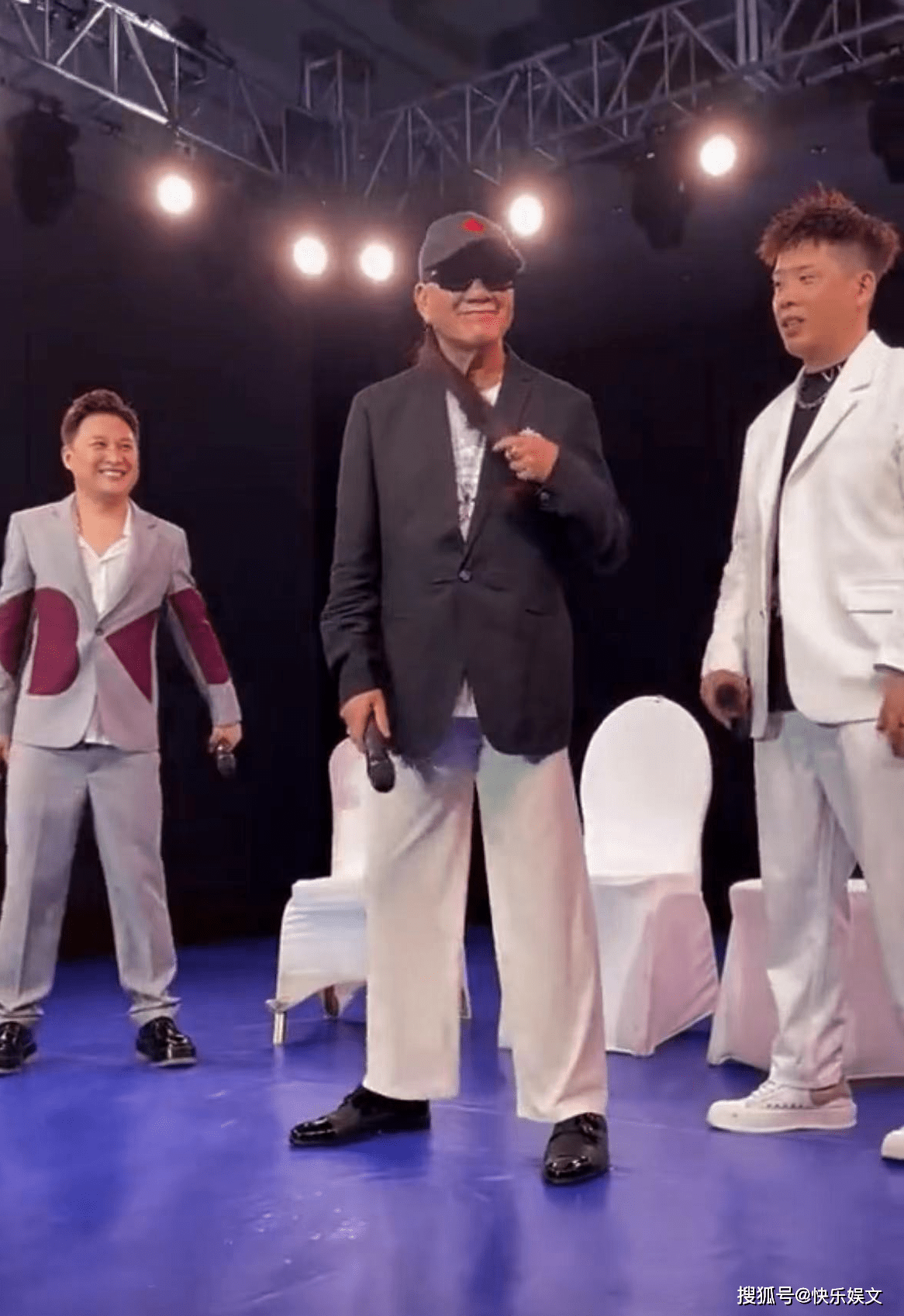 里昂训练开放日，今晨官宣签约引欢呼，国王杯在即，团队化学反应显著