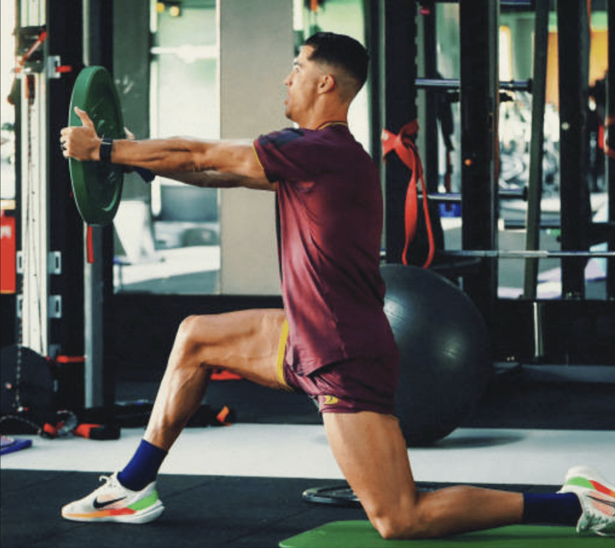 九游娱乐-国王杯冲刺阶段再迎强敌，萨克拉门托国王官宣签约，主帅态度——压力陡增，临场指挥获称赞-九游娱乐