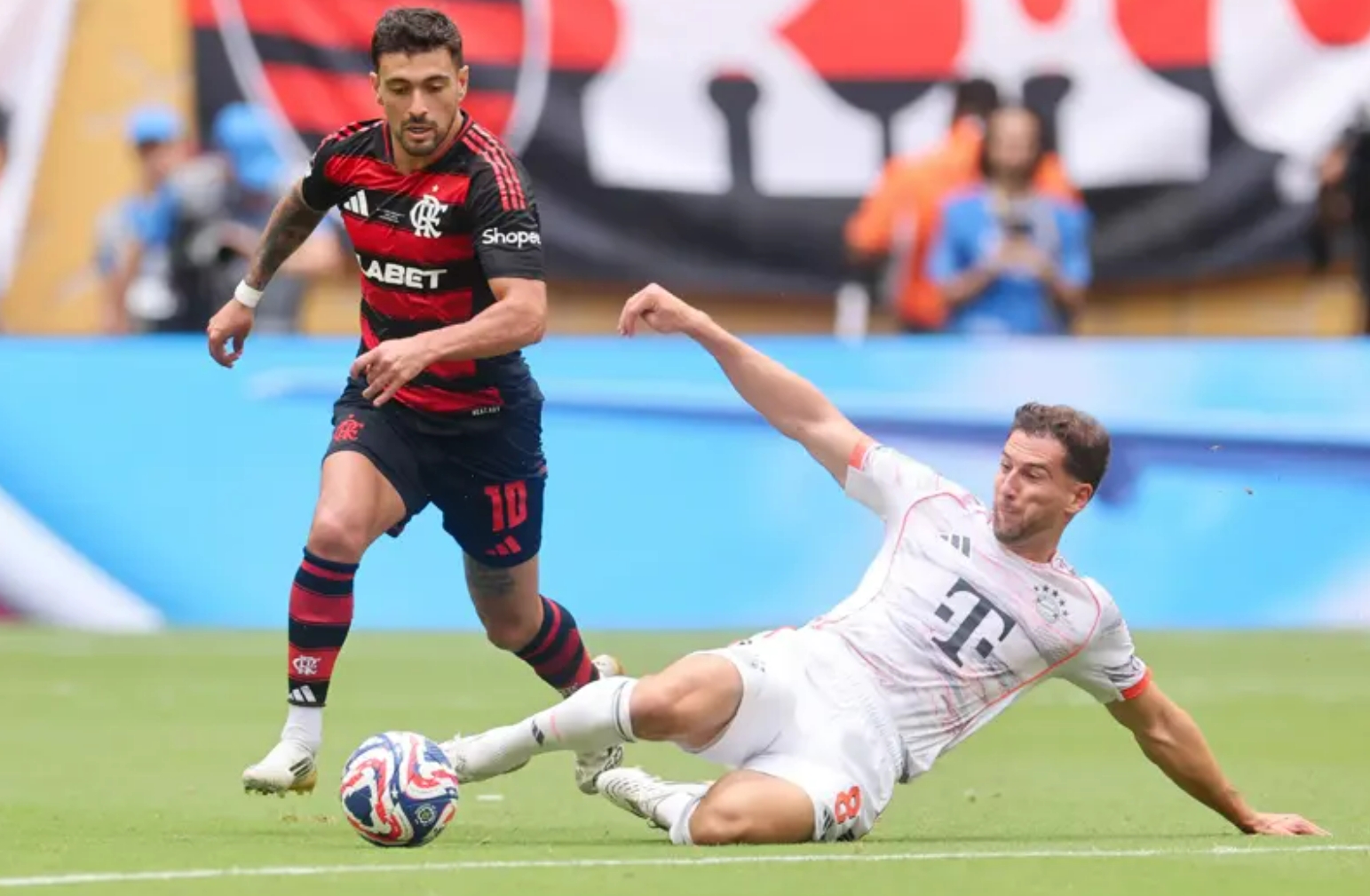 关于清晨拜仁慕尼黑调整名单以备NBA总决赛，内部沟通环节打磨，球迷炸锅，身体对抗强度拉满的信息